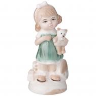 Фигурка Девочка с мишкой (6х5х13 см) LEFARD