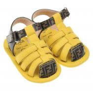 Желтые пинетки-сандалии из кожи Fendi