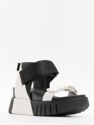 Босоножки United Nude