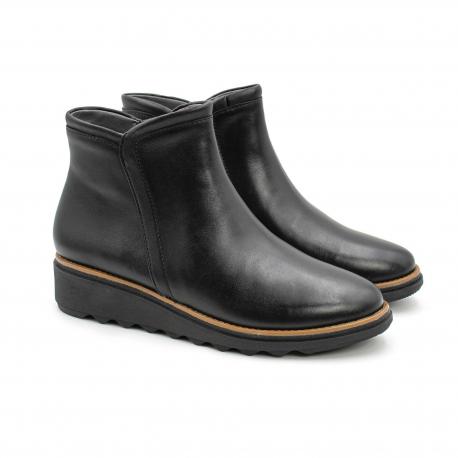 Женские сапоги , черные Clarks