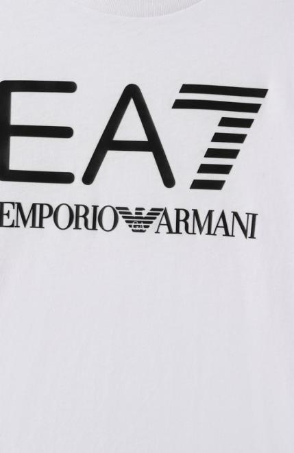 Комплект из футболки и шорт Ea7