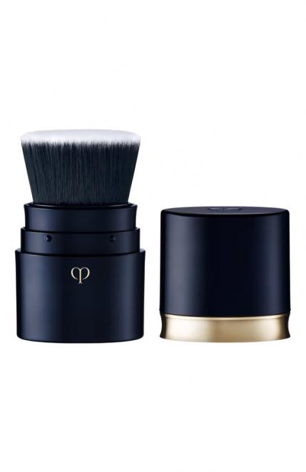 Компактная кисть для тональной основы CLÉ DE PEAU BEAUTÉ