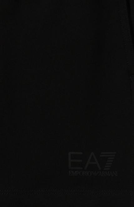 Комплект из футболки и шорт Ea7