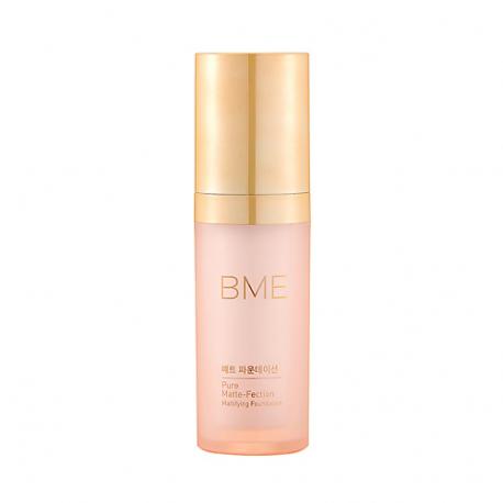 Матирующая тональная основа Pure Matte-Fection BME
