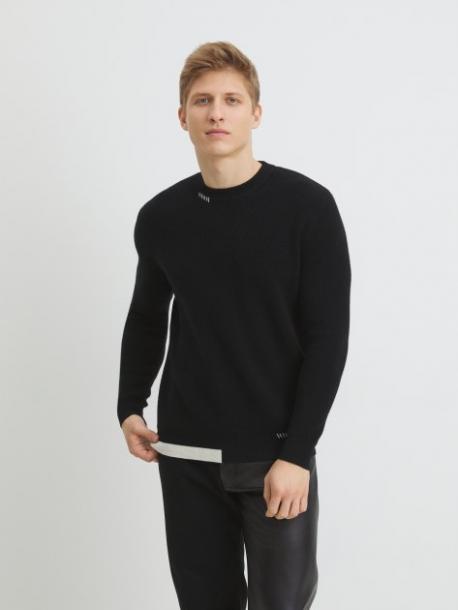 Свитеры и кардиганы Maison David